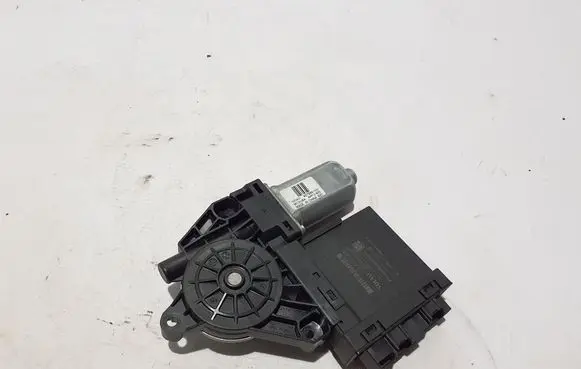 Volvo XC90 Front door window regulator motor 31453358