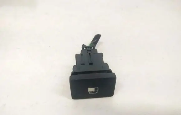 Toyota Avensis T270 Fuel tank opening switch 15c252