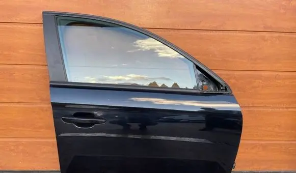 Opel Corsa F Front door