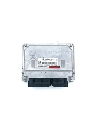 Volkswagen Touran I Engine control unit/module 06A906033ET 5WP40261 5WP4026101