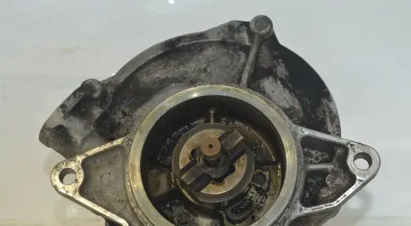 Audi A6 S6 C6 4F Vacuum pump 057145100AC 7009060 06T3242428