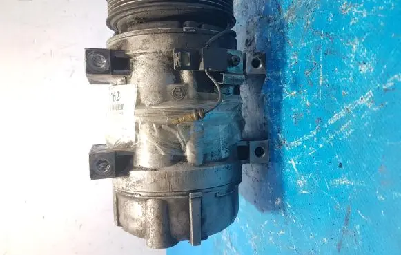 Volvo V70 Air conditioning (A/C) compressor (pump)