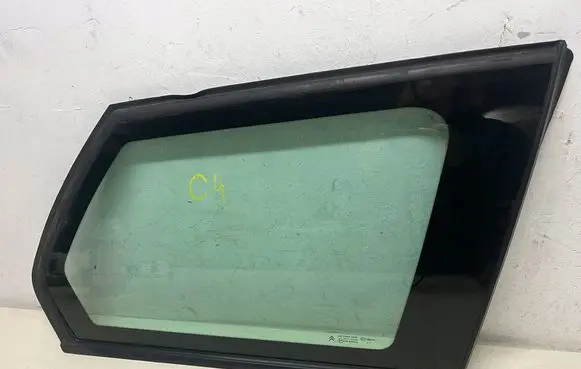 Citroen C4 Grand Picasso Front triangle window/glass 