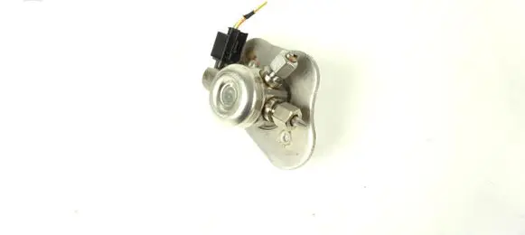 BMW 1 E81 E87 Fuel injection high pressure pump 7562473 0261520041