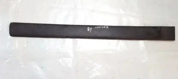Peugeot Partner Front door trim (molding) 9634563477