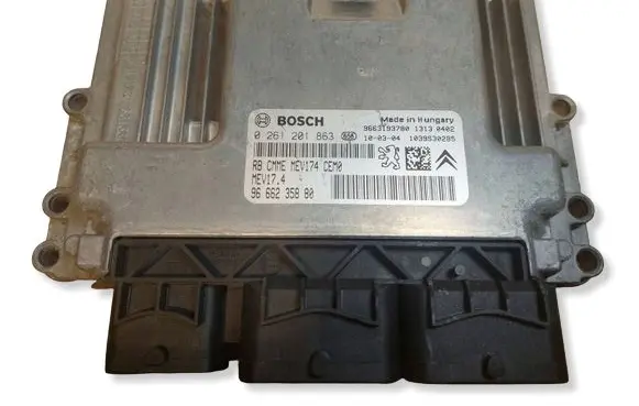 Peugeot 207 Engine control unit/module ECU 0261201863 9666235880 9663193780