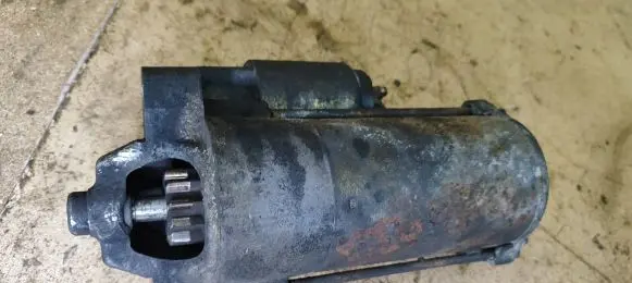 Volvo C30 Starter motor 30667494
