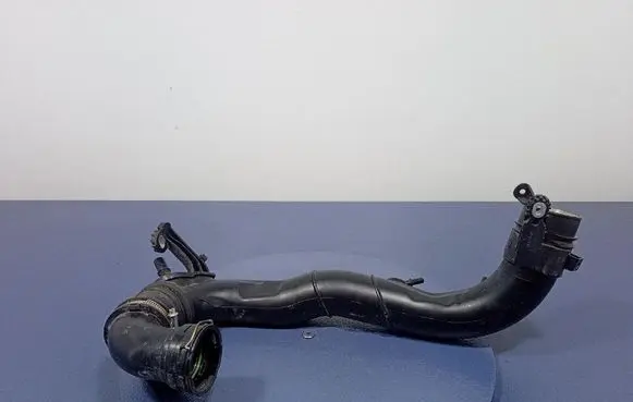 Intake resonator