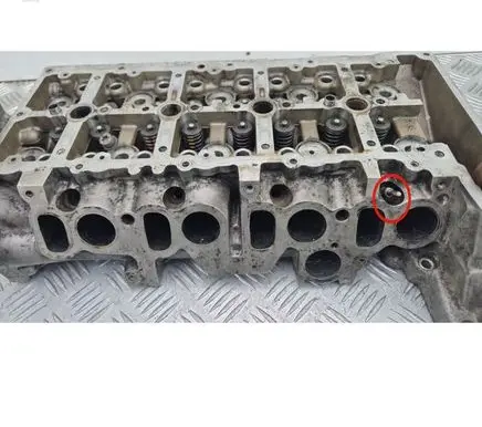 BMW X3 E83 Engine head 7797678 779767606 08010701178