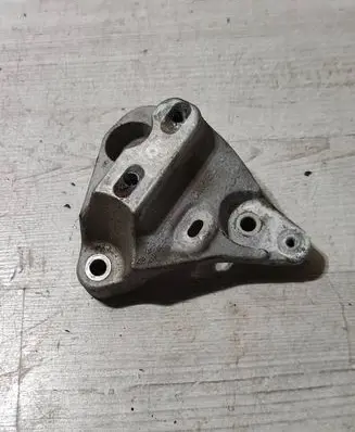 Opel Corsa F Gearbox mounting bracket 9824322080