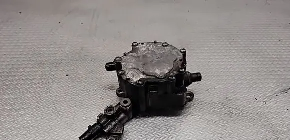 Volkswagen Touran I Vacuum pump 038145209