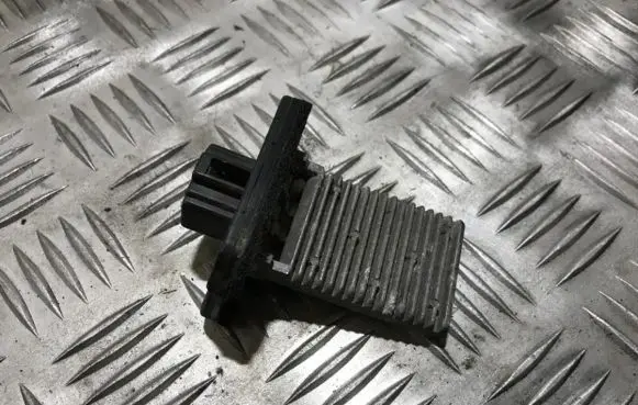 KIA Sephia Heater blower motor/fan resistor