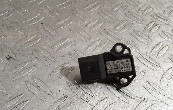 Mazda 3 II Air pressure sensor 0281002401 038906051C