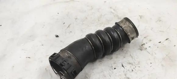 BMW 1 E82 E88 Intercooler hose/pipe 7797480