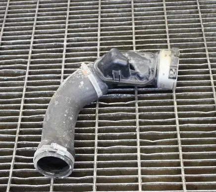 Volvo V40 Intercooler hose/pipe 31422061 31439885
