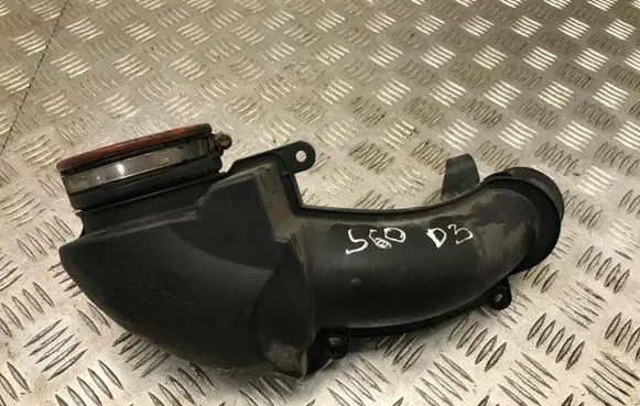 Intake resonator