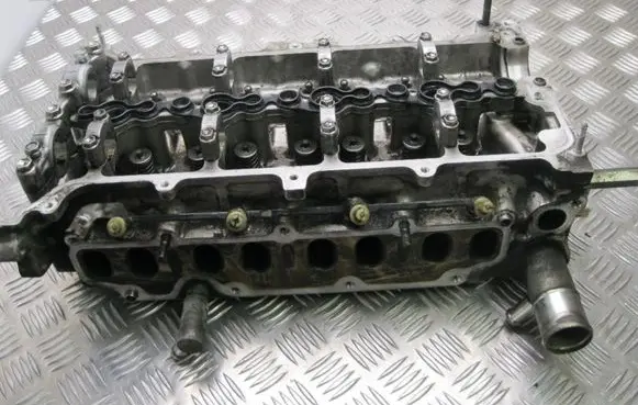 Toyota RAV 4 (XA30) Engine head 31E17080 BV827