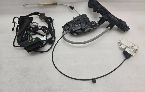 Mercedes-Benz S W222 Rear door lock A0997303300