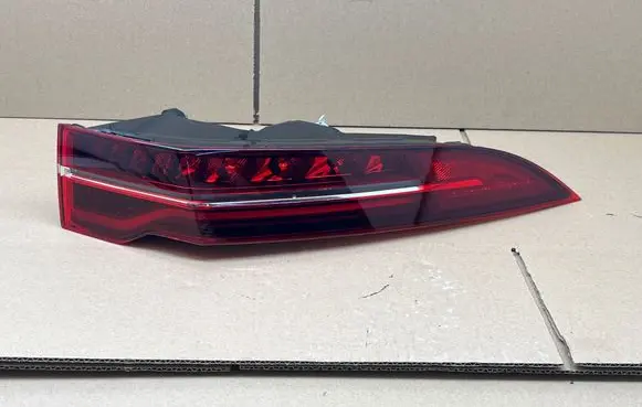 Jaguar I-Pace Rear/tail lights J9D313404