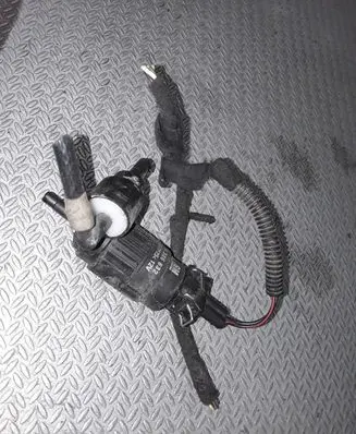Opel Combo C Windscreen/windshield washer pump 090586632