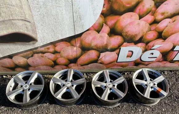 Toyota Auris E180 R16 alloy rim 