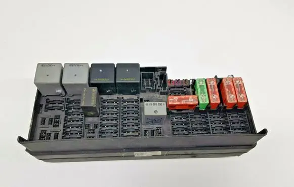 Mercedes-Benz ML W164 Fuse module A1645402372 nr3027