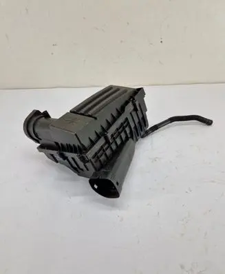 Volkswagen Golf Plus Air filter box 1K0129620D
