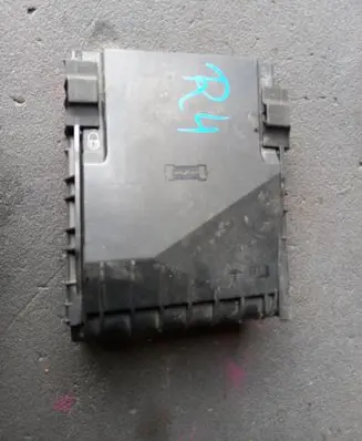Volkswagen Golf VII Fuse box cover 014189871 1K0937132G 1K0937132F