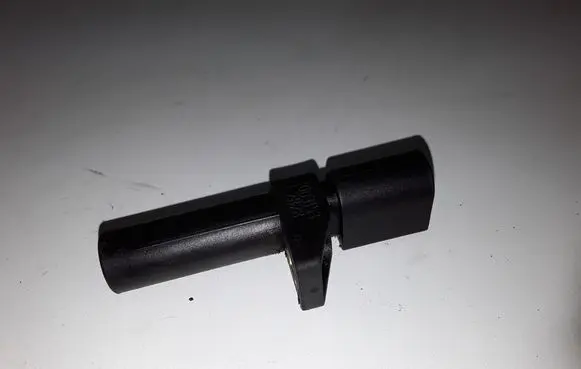 Mercedes-Benz E W211 Crankshaft position sensor 0031532828