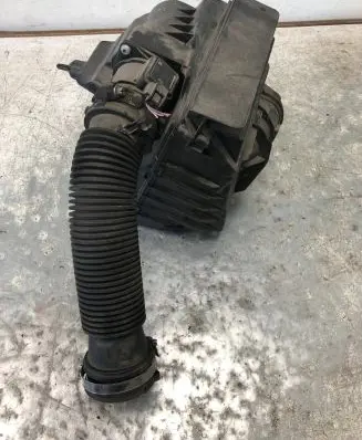 Renault Scenic III - Grand scenic III Air filter box 8200947663
