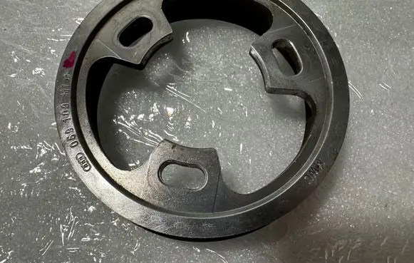 Audi A6 S6 C5 4B Camshaft pulley/ VANOS 059109111G