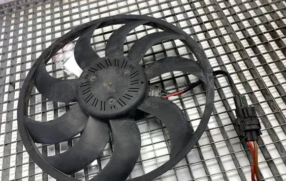 BMW 3 F30 F35 F31 Fan set 8641946