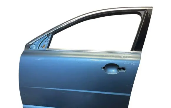 Volvo V70 Front door