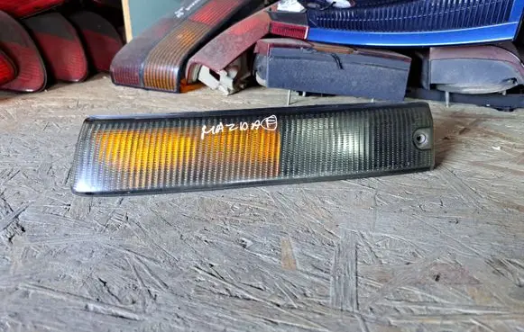 Mazda 323 F Front indicator light 21061311