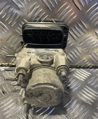 Toyota RAV 4 (XA30) ABS Pump 4451042150 1338000360 8954142240