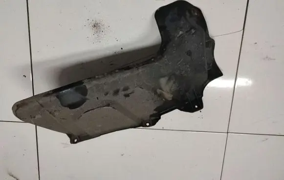Engine splash shield/under tray