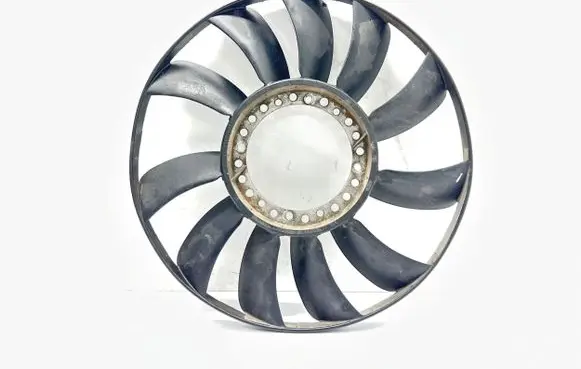 Volkswagen PASSAT B5 Fan impeller 058121301b