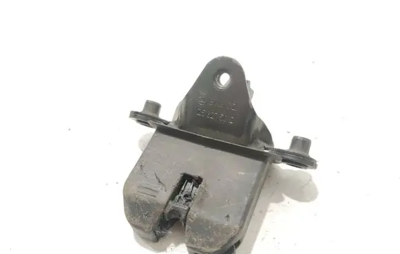 Skoda Octavia Mk2 (1Z) Tailgate/trunk/boot lock/catch/latch 1Z5827501D BN3CZ