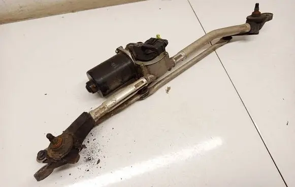 Opel Astra G Front wiper linkage and motor 