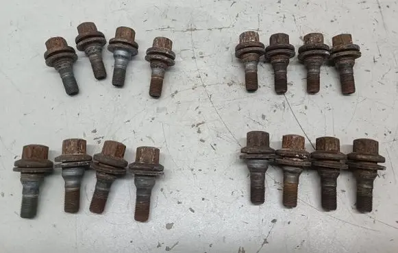 Peugeot 5008 Nuts/bolts 