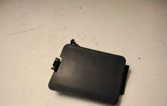 Rear bumper row hook cap/cover