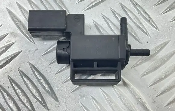 Audi A5 Sportback 8TA Turbo solenoid valve 037906283C