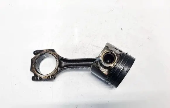Volkswagen PASSAT B5.5 Piston with connecting rod