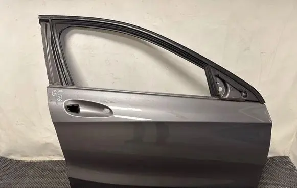 Mercedes-Benz A W176 Front door 