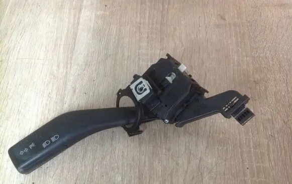 Volkswagen Golf V Indicator stalk 1K0953513