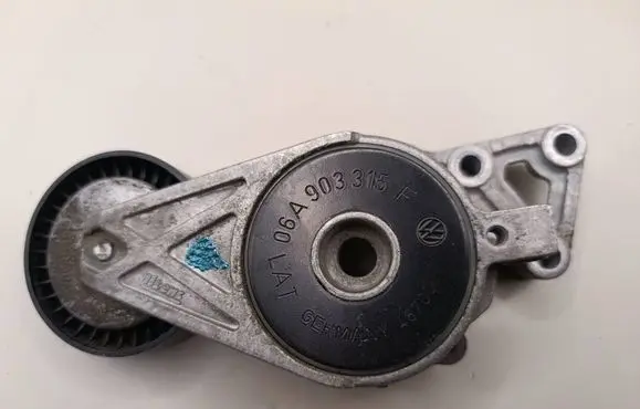 Volkswagen Golf V Timing belt/chain tensioner 06903315F