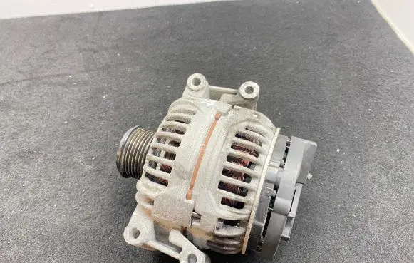 Audi A4 S4 B8 8K Generator/alternator 06H903016L 0124525113