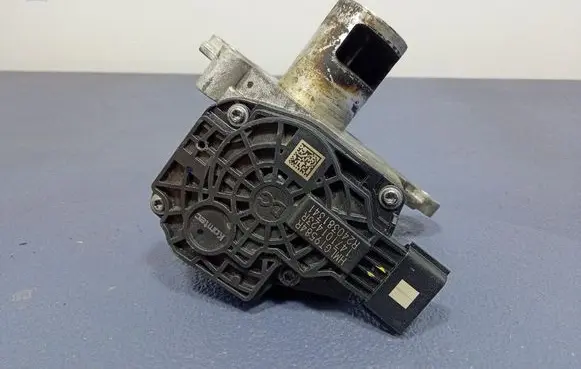 Chevrolet Express EGR valve 147101423R