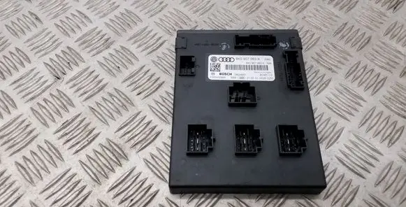 Audi A4 S4 B8 8K Comfort/convenience module 8K0907063K
