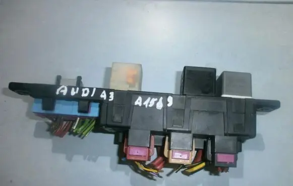 Audi A3 S3 8L Fuse box set 8l0941822 896081000